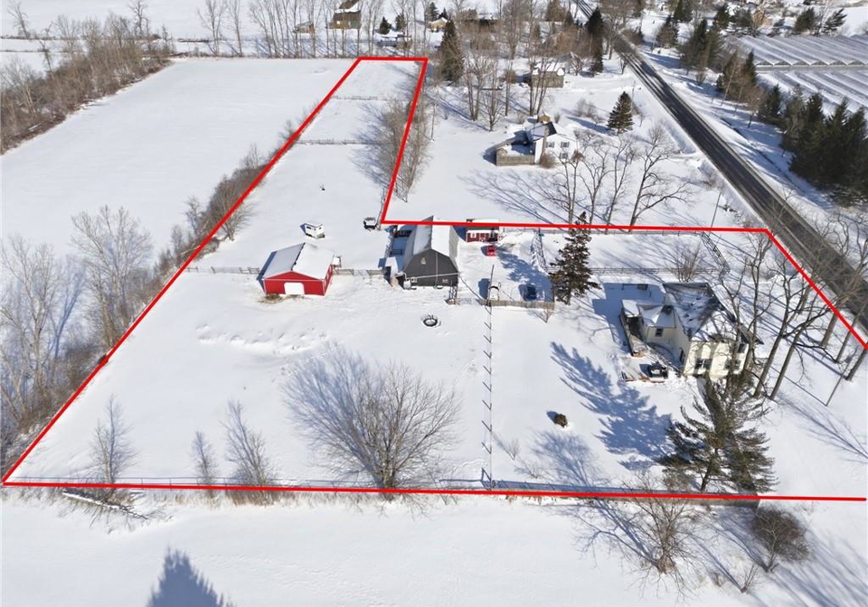 211-robinson-road-dunnville-ontario-40827503