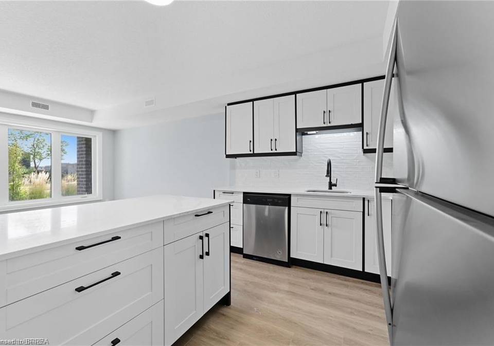 160-rochefort-street-kitchener-ontario-40827512