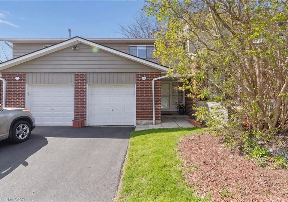 16-hadati-road-guelph-ontario-40827539