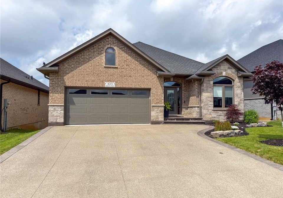 103-gibbons-street-waterford-ontario-40827540