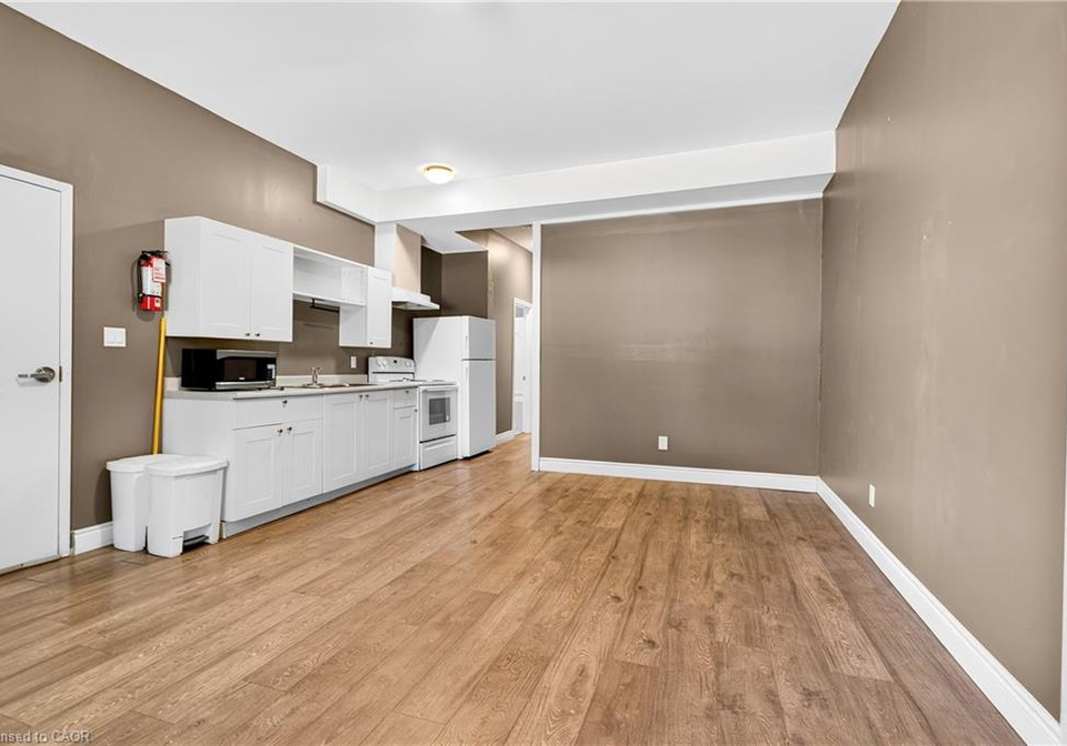 81-water-street-s-cambridge-ontario-40827542