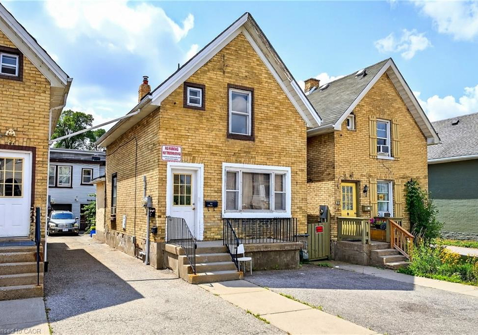 15-warnock-street-cambridge-ontario-40827546