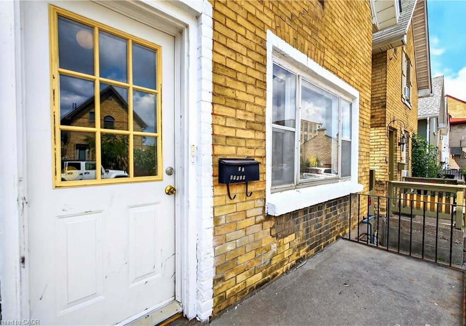 15-warnock-street-cambridge-ontario-40827546
