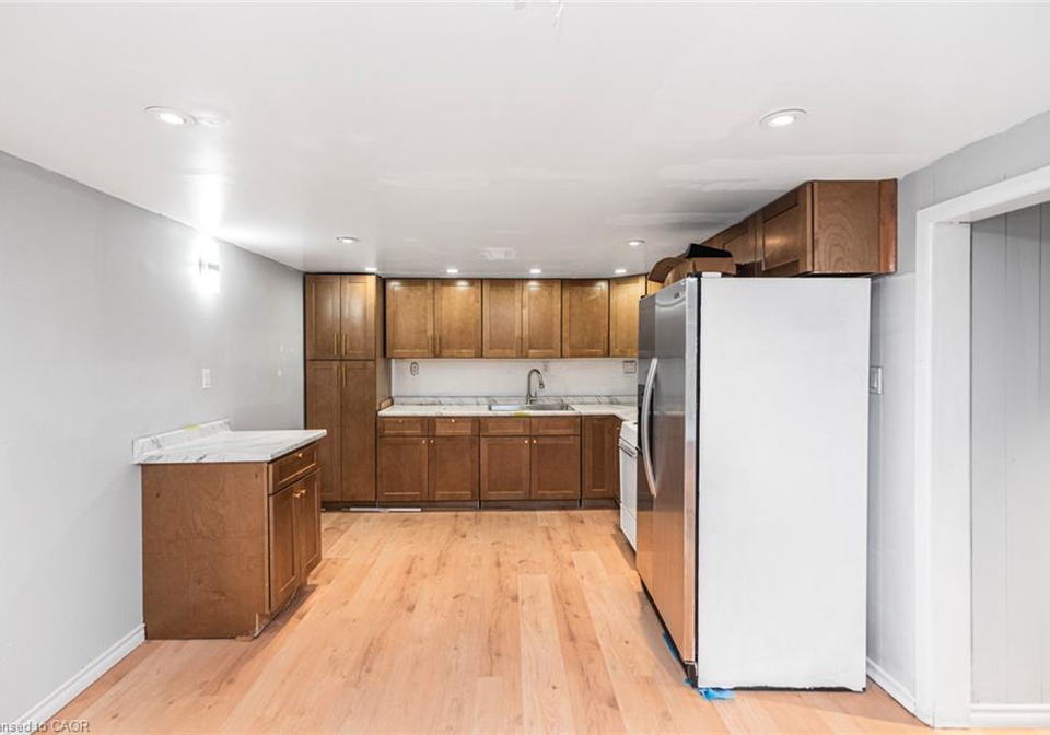 112-nash-road-s-hamilton-ontario-40827549