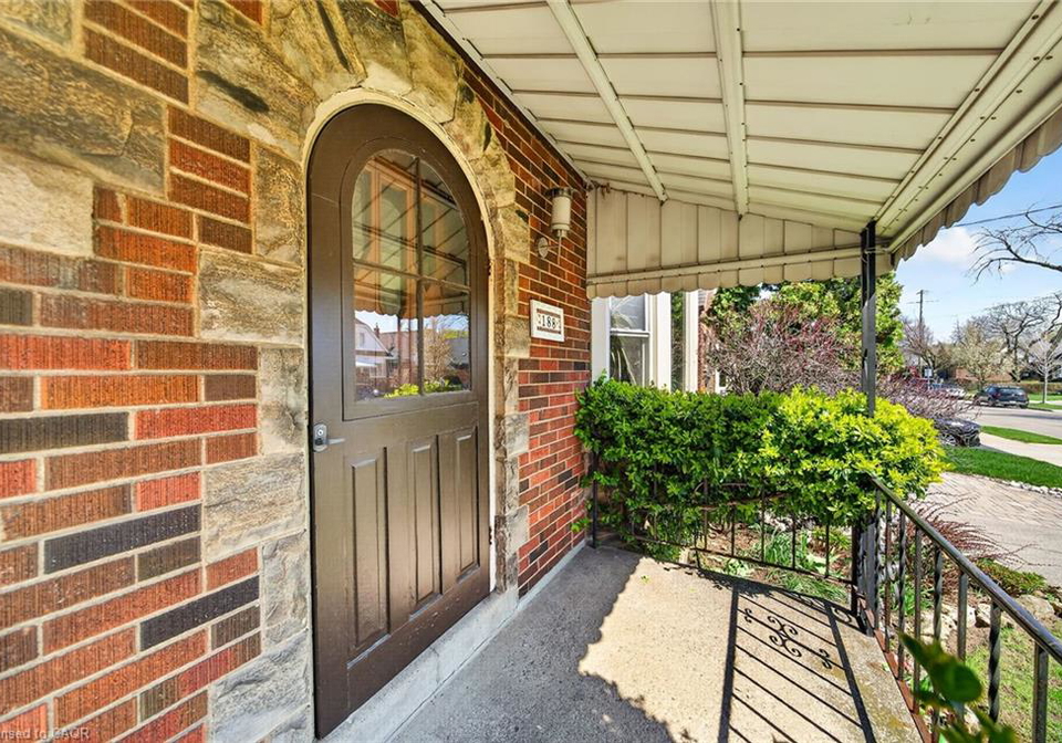 188-wexford-avenue-s-hamilton-ontario-40827583