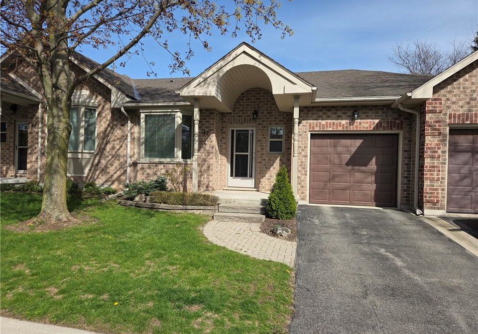 47-greentrail-drive-mount-hope-ontario-40827624