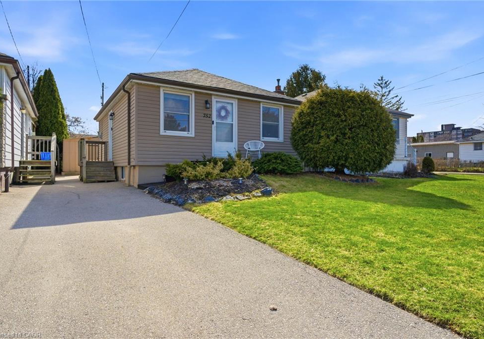 752-ninth-avenue-hamilton-ontario-40827651