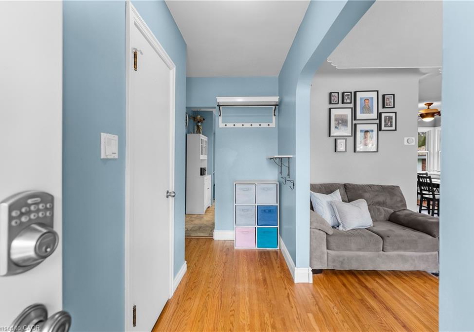 6396-laura-crescent-niagara-falls-ontario-40827676