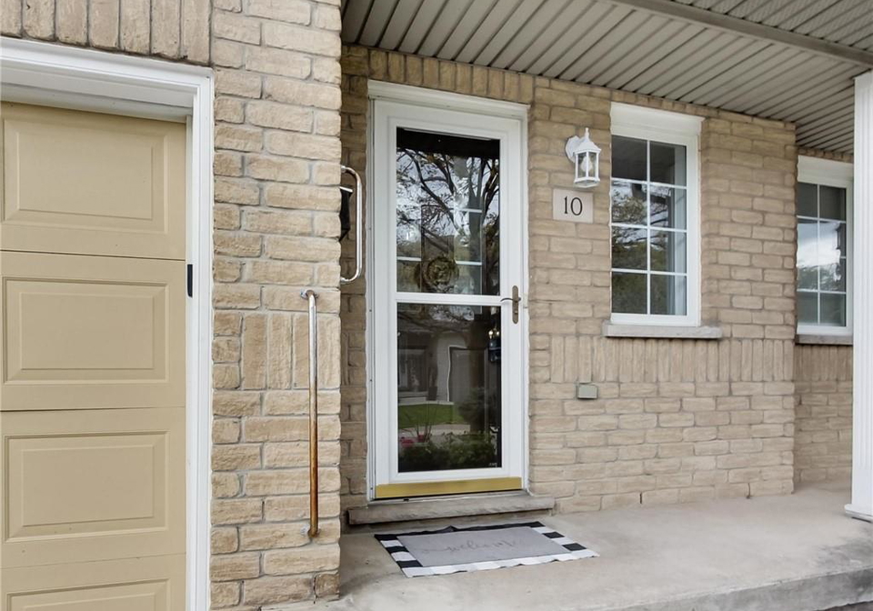 104-frances-avenue-stoney-creek-ontario-40827694