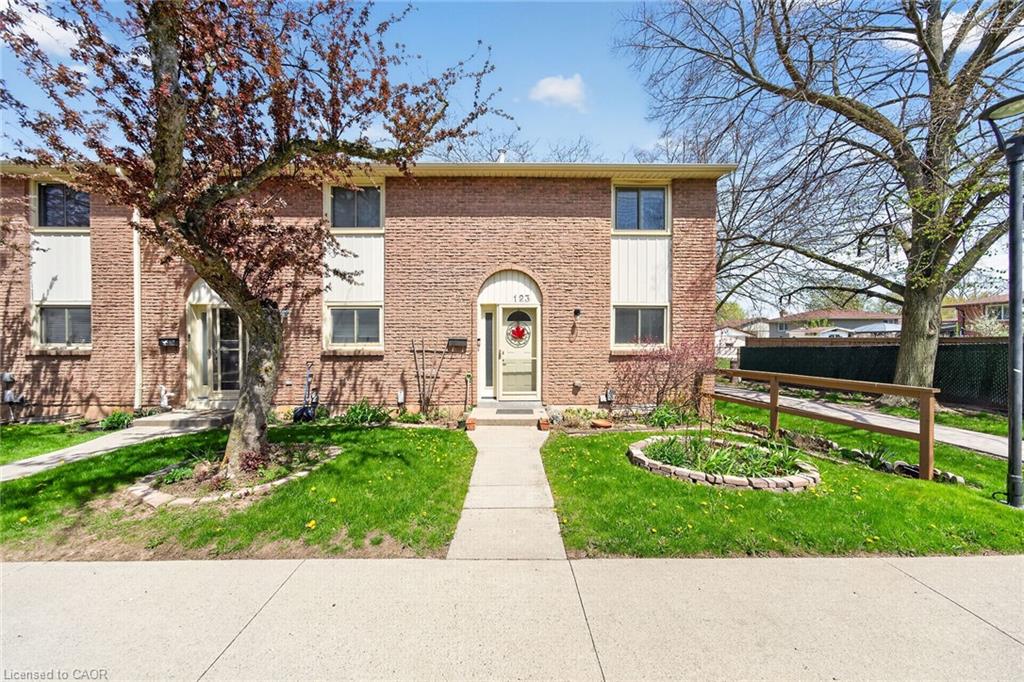 150-gateshead-crescent-hamilton-ontario-40827701