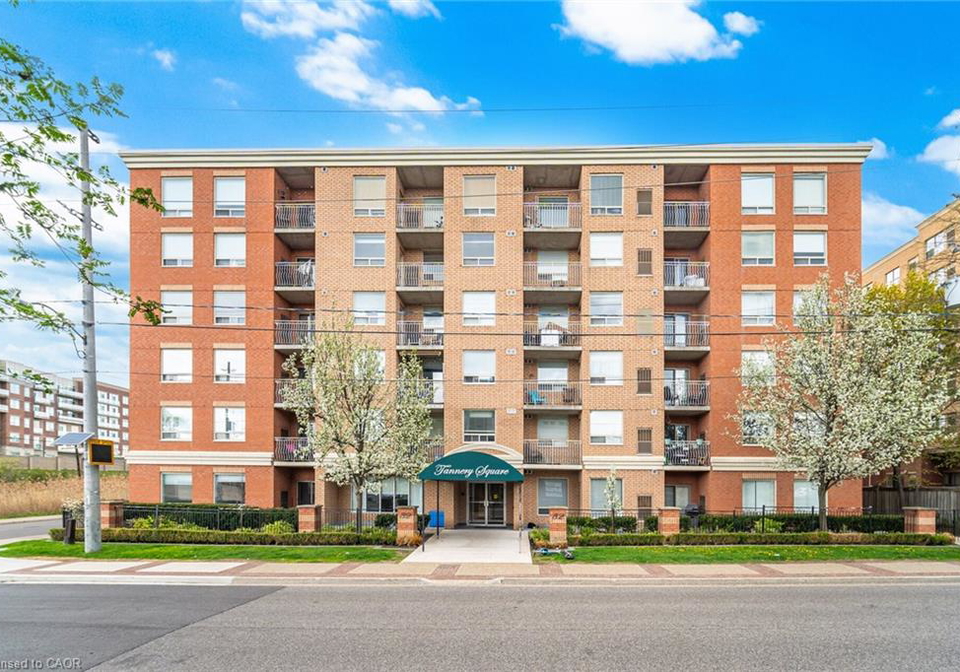 32-tannery-street-mississauga-ontario-40827837