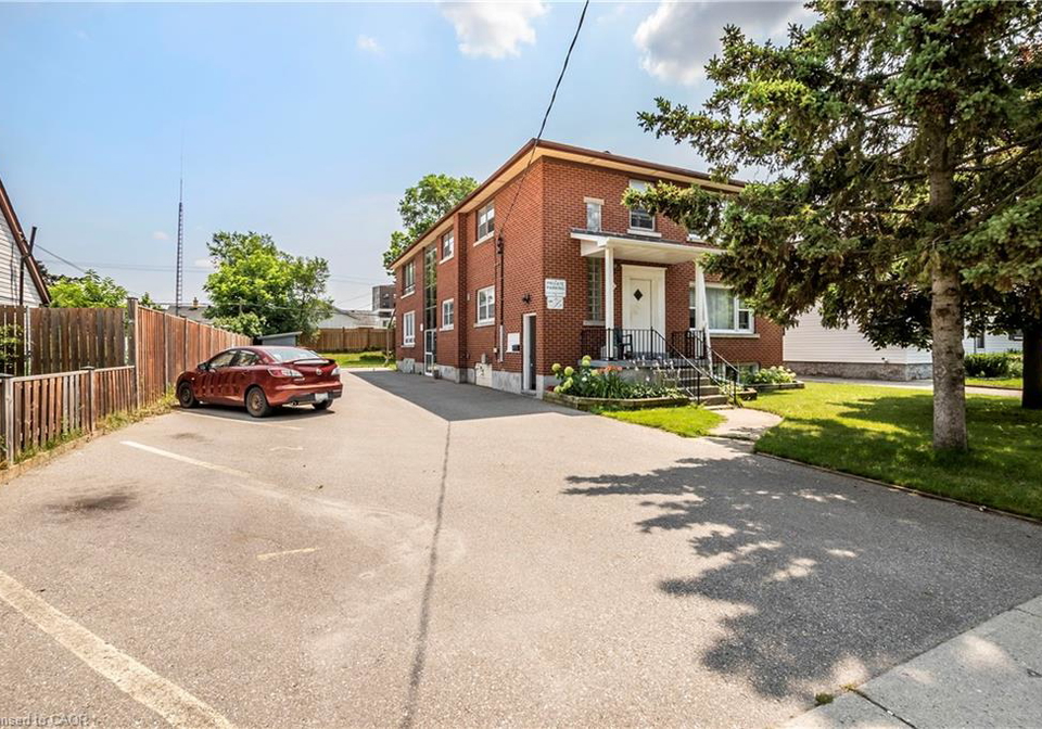 43-sixth-avenue-kitchener-ontario-40827845