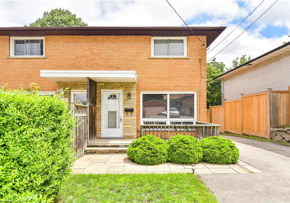 1027-bernhardt-street-cambridge-ontario-40827910