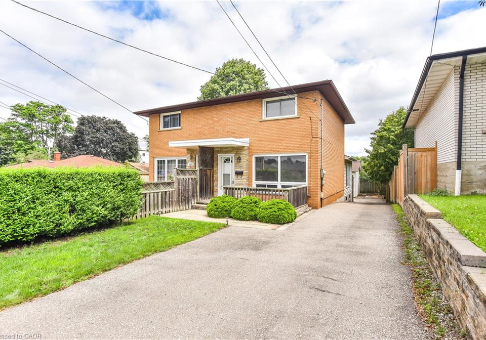 1027-bernhardt-street-cambridge-ontario-40827910