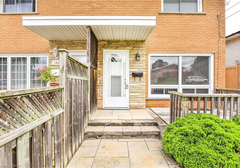 1027-bernhardt-street-cambridge-ontario-40827910