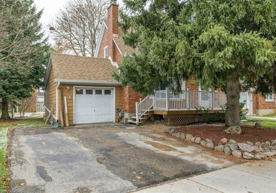 166-sydney-street-s-kitchener-ontario-40827937