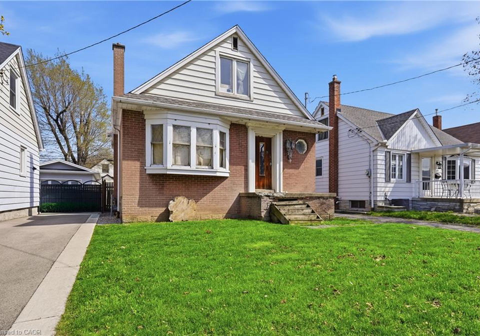 145-auburn-avenue-hamilton-ontario-40827944