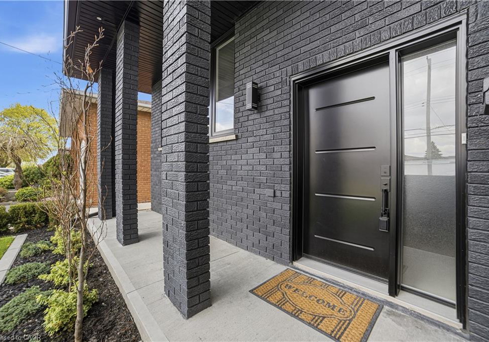 146-kenora-avenue-hamilton-ontario-40827971