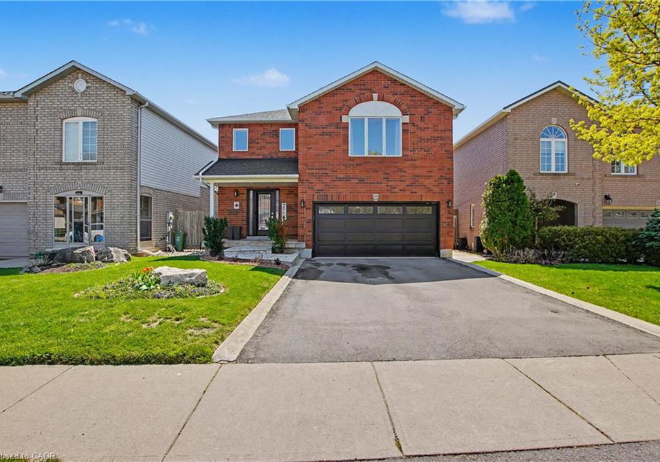 22-waterwheel-crescent-waterdown-ontario-40827982