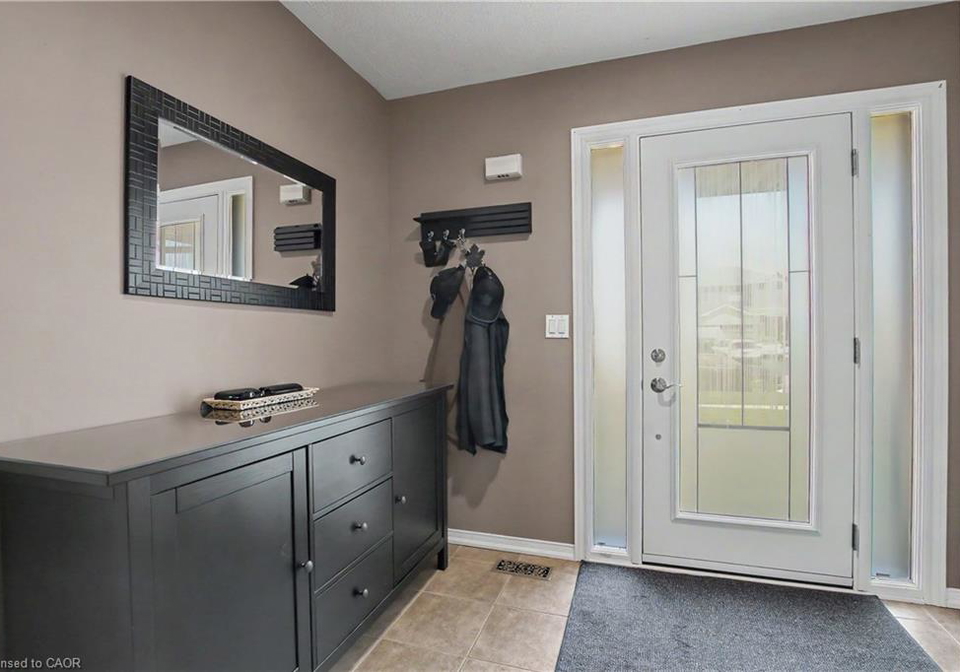 22-waterwheel-crescent-waterdown-ontario-40827982