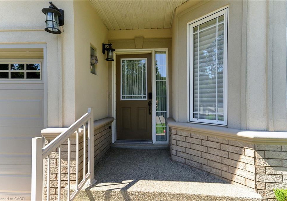 40-wesleyan-court-ancaster-ontario-40828030