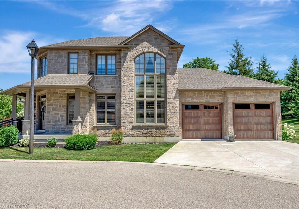 158-willow-street-paris-ontario-40828046