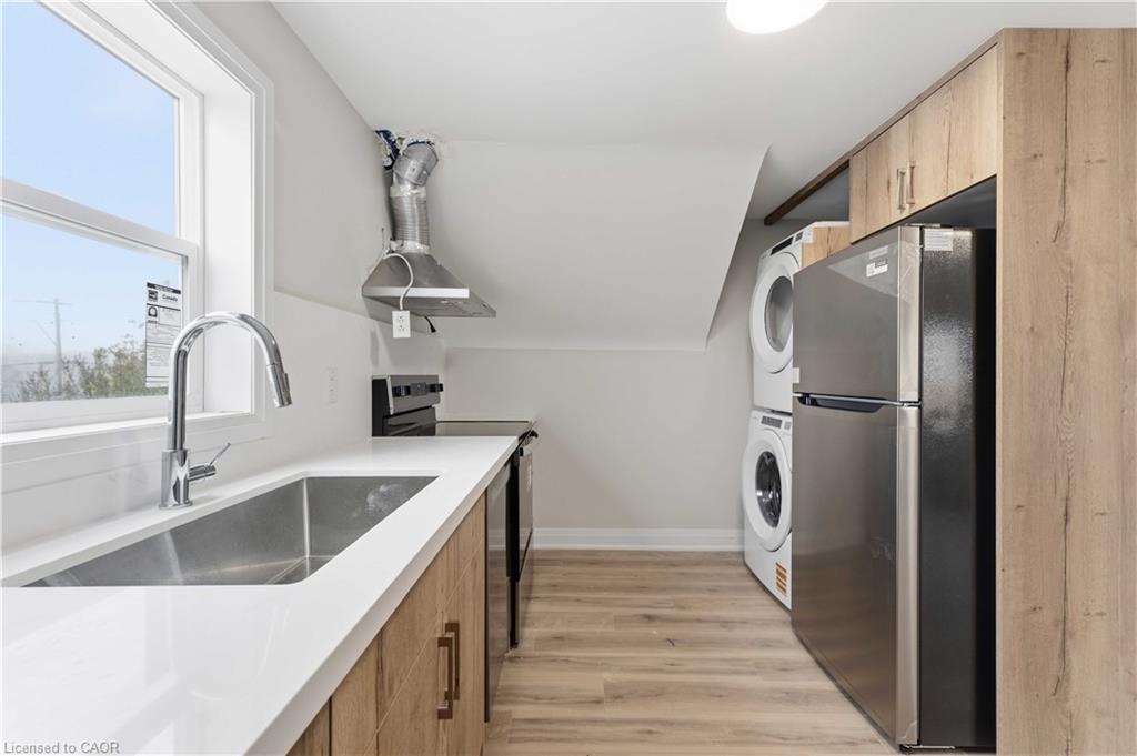 124-mcelroy-road-e-hamilton-ontario-40828136