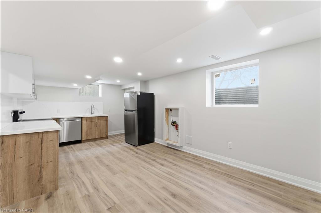 124-mcelroy-road-e-hamilton-ontario-40828143