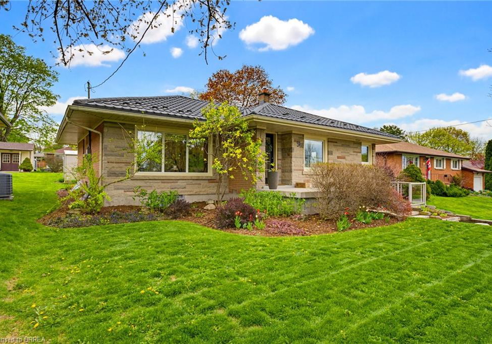9-elizabeth-street-st-george-ontario-40828182