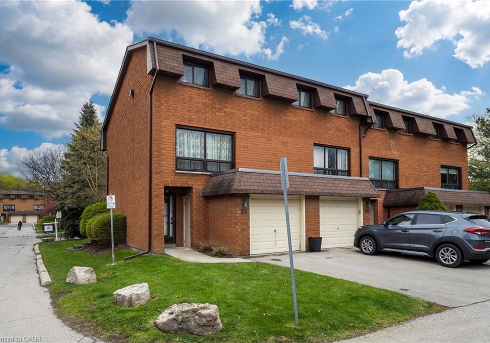 444-stone-church-road-w-hamilton-ontario-40828185