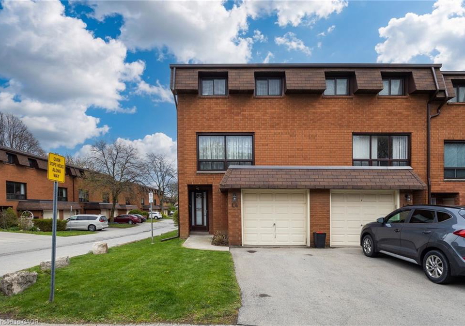 444-stone-church-road-w-hamilton-ontario-40828185