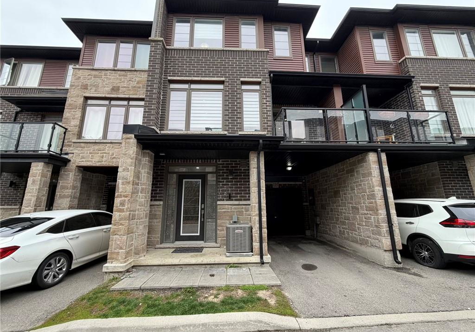 30-times-square-boulevard-stoney-creek-ontario-40828191