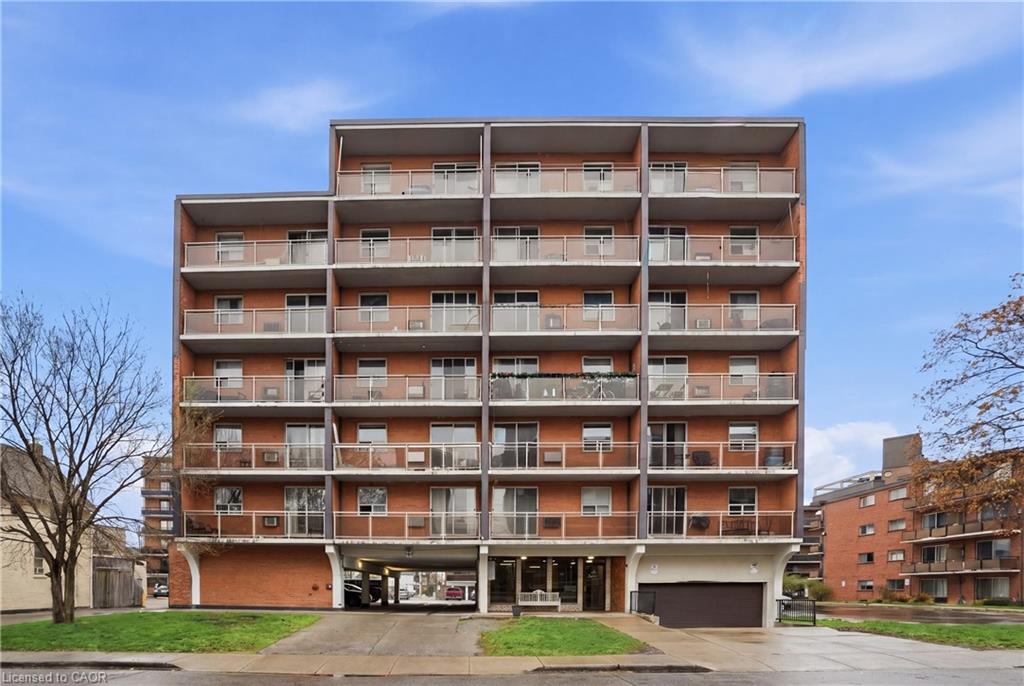 30-summit-avenue-hamilton-ontario-40828206