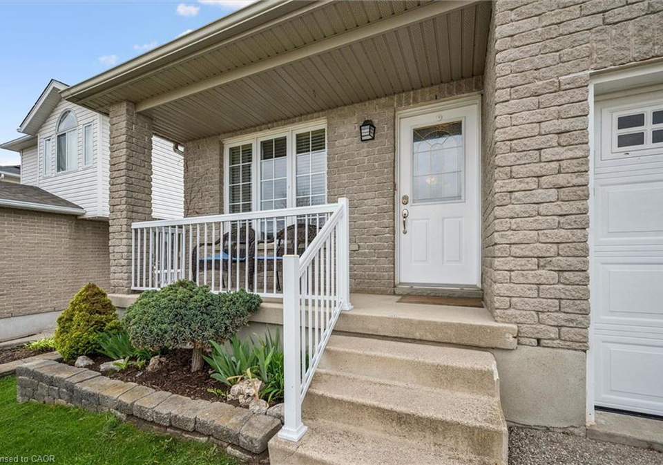 6-mosser-drive-cambridge-ontario-40828212