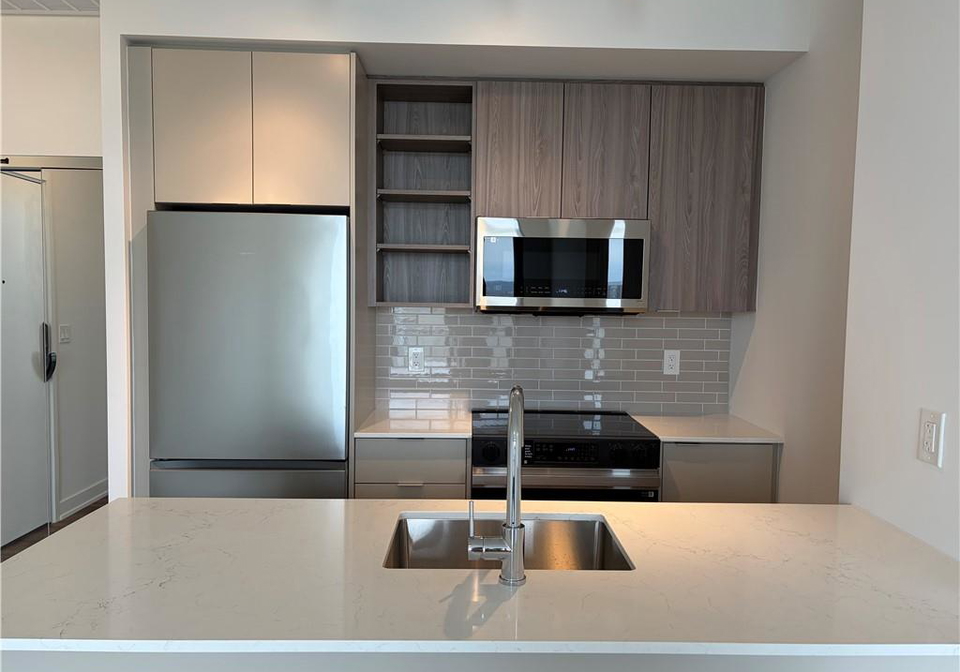2075-lakeshore-road-burlington-ontario-40828217