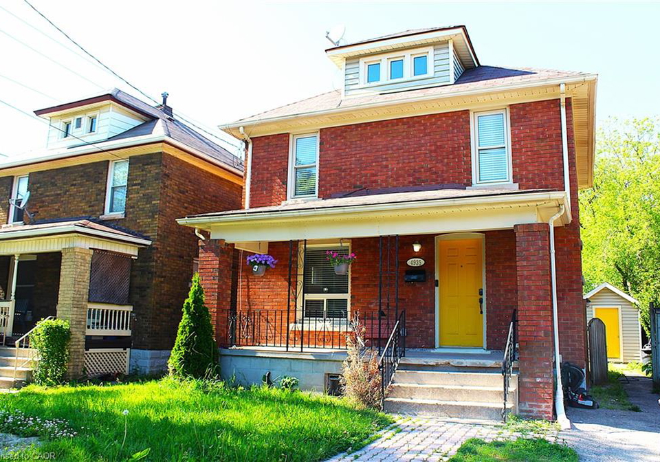 4935-willmott-street-niagara-falls-ontario-40828231