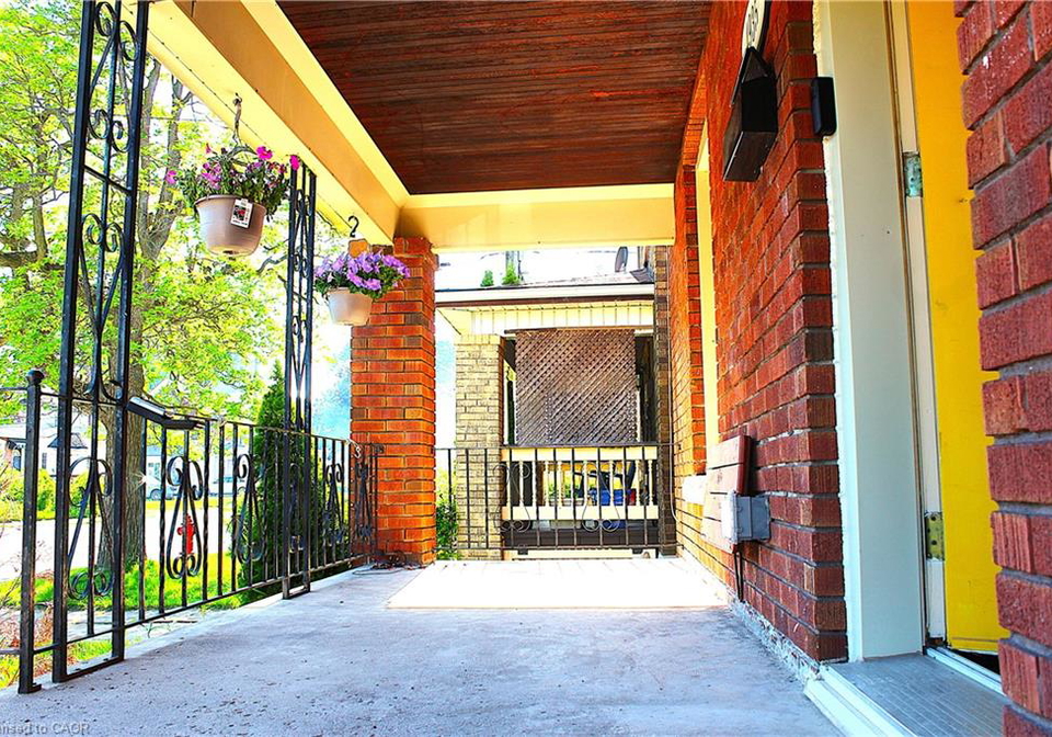4935-willmott-street-niagara-falls-ontario-40828231