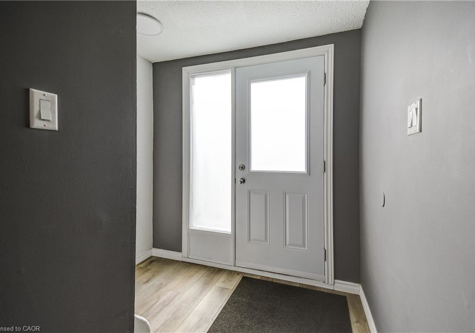 135-chalmers-street-s-cambridge-ontario-40828265