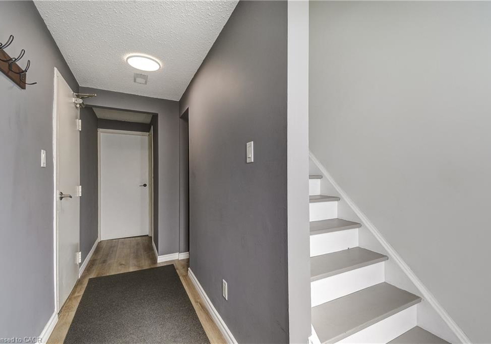 135-chalmers-street-s-cambridge-ontario-40828265