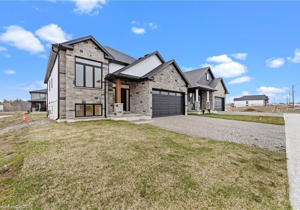 174-pike-creek-drive-cayuga-ontario-40828289