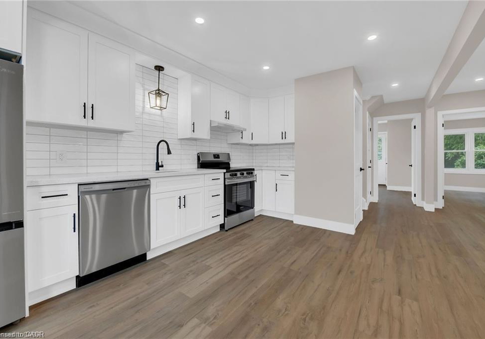126-auburn-avenue-hamilton-ontario-40828291