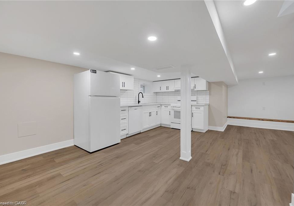 126-auburn-avenue-hamilton-ontario-40828291