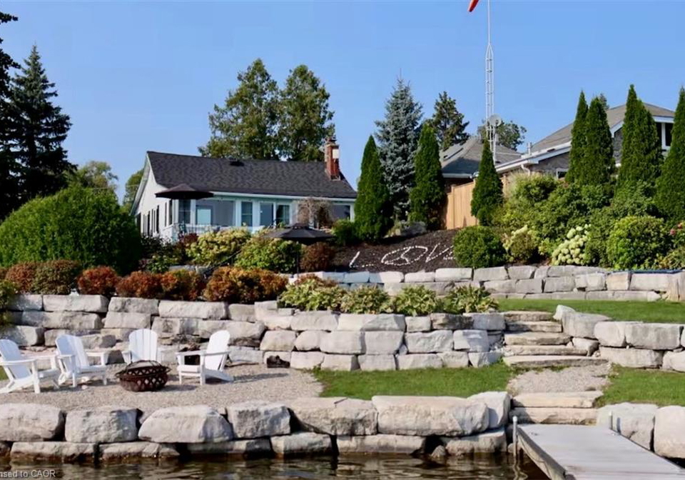 11-lake-avenue-cambridge-ontario-40828298