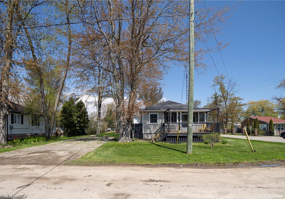 21-ferris-street-turkey-point-ontario-40828337