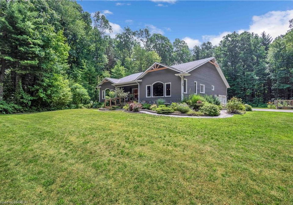 156-st-johns-road-w-simcoe-ontario-40828364