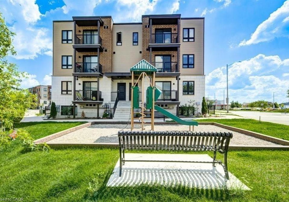 1331-countrystone-drive-kitchener-ontario-40828376