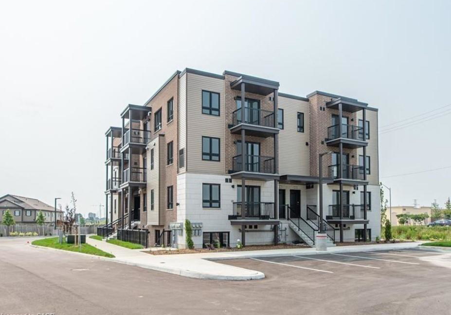 1331-countrystone-drive-kitchener-ontario-40828376