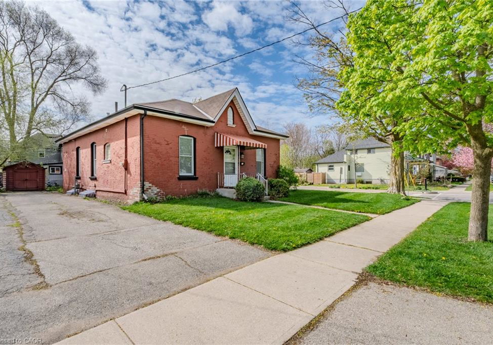 68-sherwood-drive-brantford-ontario-40828407