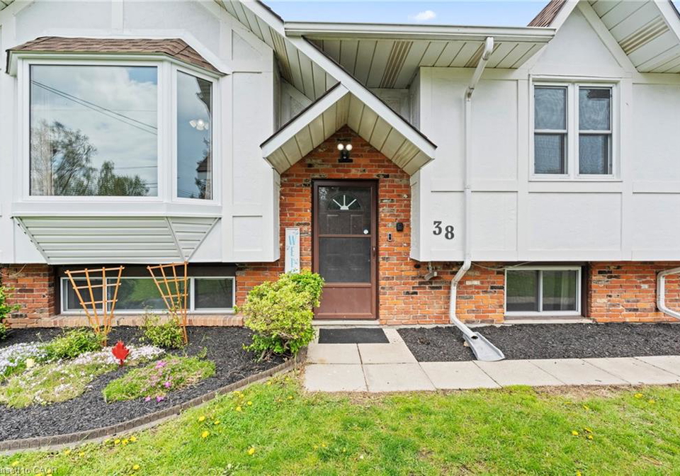38-jane-street-hagersville-ontario-40828419