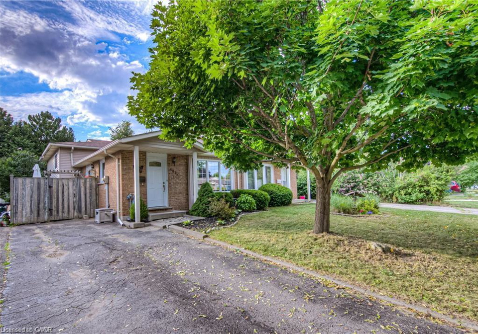 483-kingscourt-drive-waterloo-ontario-40828430